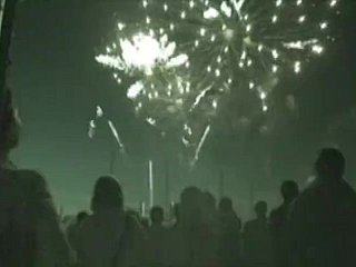 Tiro meisje fucked tijdens vuurwerk