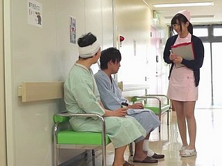 Die köstliche Krankenschwester aus Japan bekommt ihre Trumped up gut verpackt
