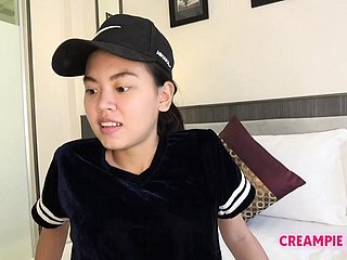 Tajska dziewczyna przyciąga bobra i potter about kremowa