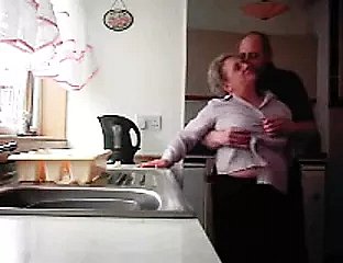 دادی اور دادا ، باورچی خانے میں ، اتارنا fucking