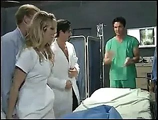 Le premier jour de l'infirmière au toil - Cireman