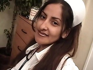 Depravate -verpleegkundigen houden van enorme pikken !!! - (Avontuur nummer 16)