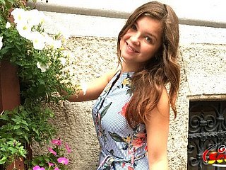 Niemiecki zwiadowca - po raz pierwszy Anal dla 18 -letniej młodej kolegium nastolatki