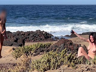 NUDIST BEACH BLOWJOB: I show my hard horseshit to a trollop that asks me of a blowjob with an increment of cum connected with will not hear of mouth.